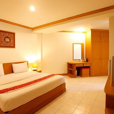 Patong Casa Jip Guesthouse מראה חיצוני תמונה