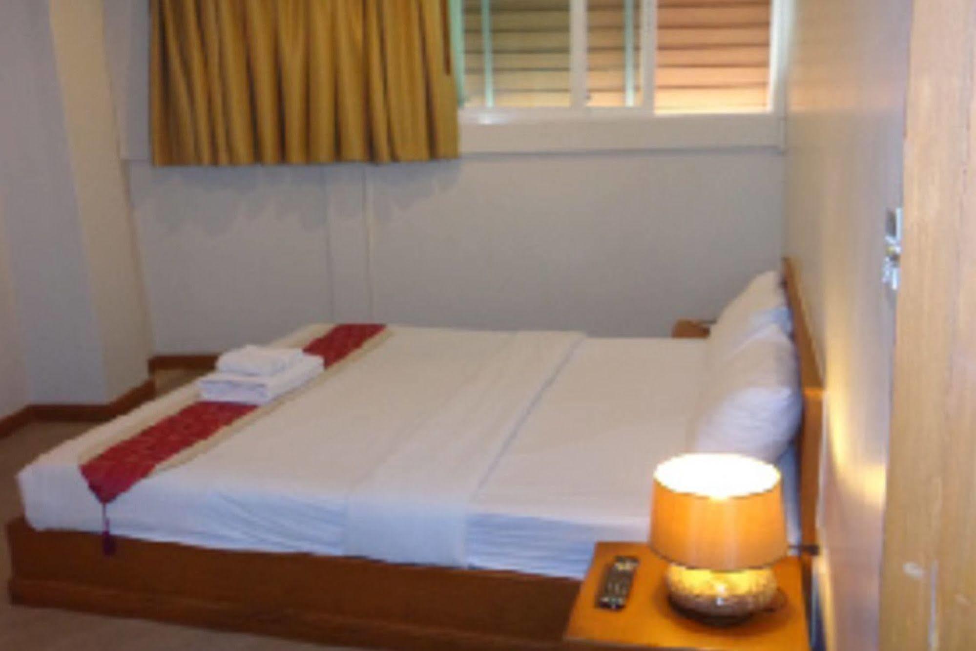 Patong Casa Jip Guesthouse מראה חיצוני תמונה