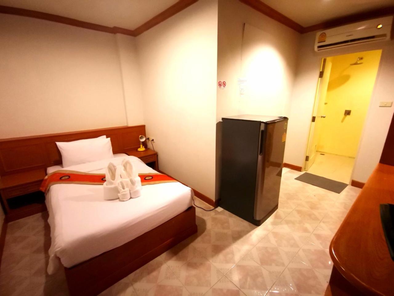 Patong Casa Jip Guesthouse מראה חיצוני תמונה